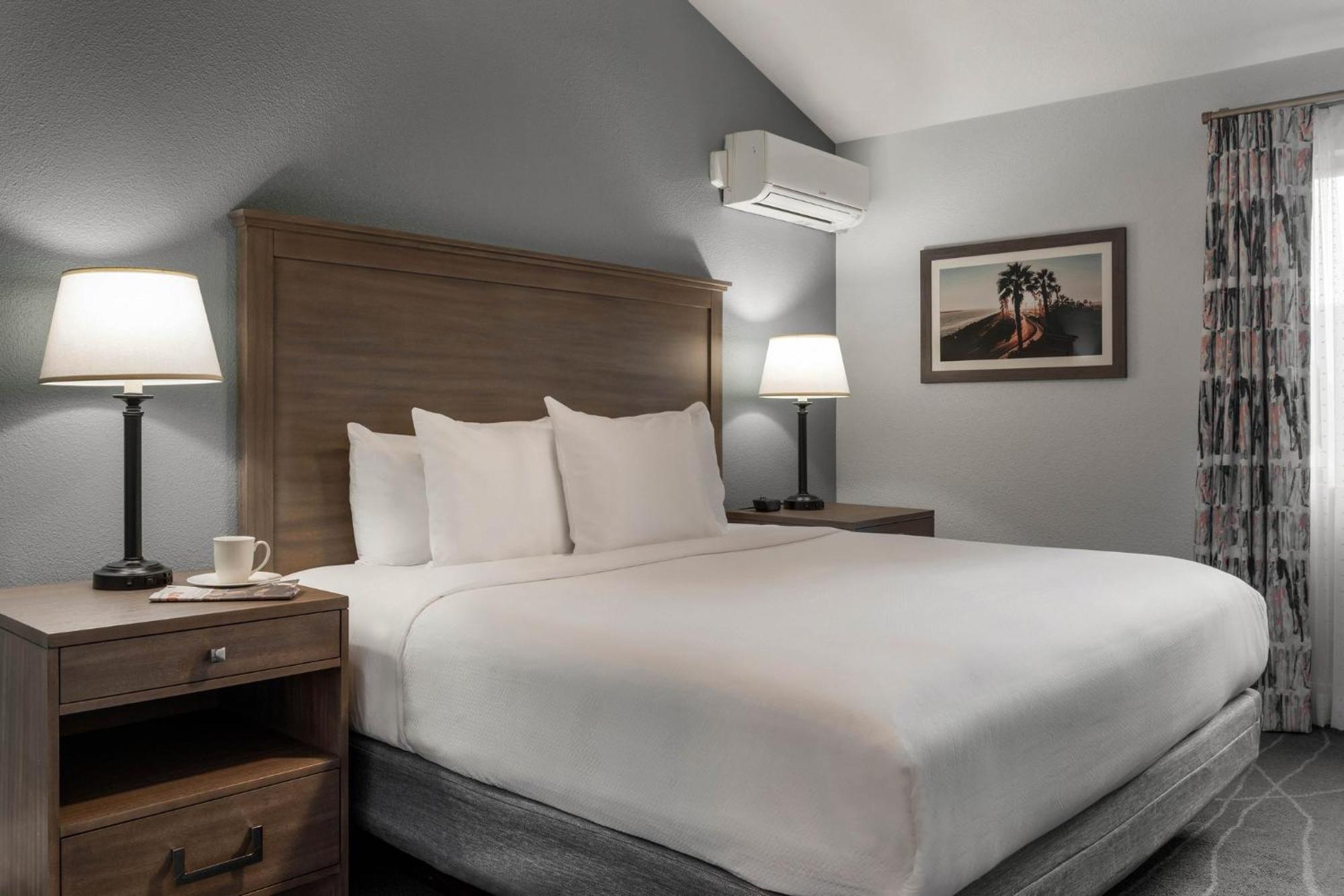 Hotel Club Wyndham Dolphin'S Cove Anaheim Exterior foto