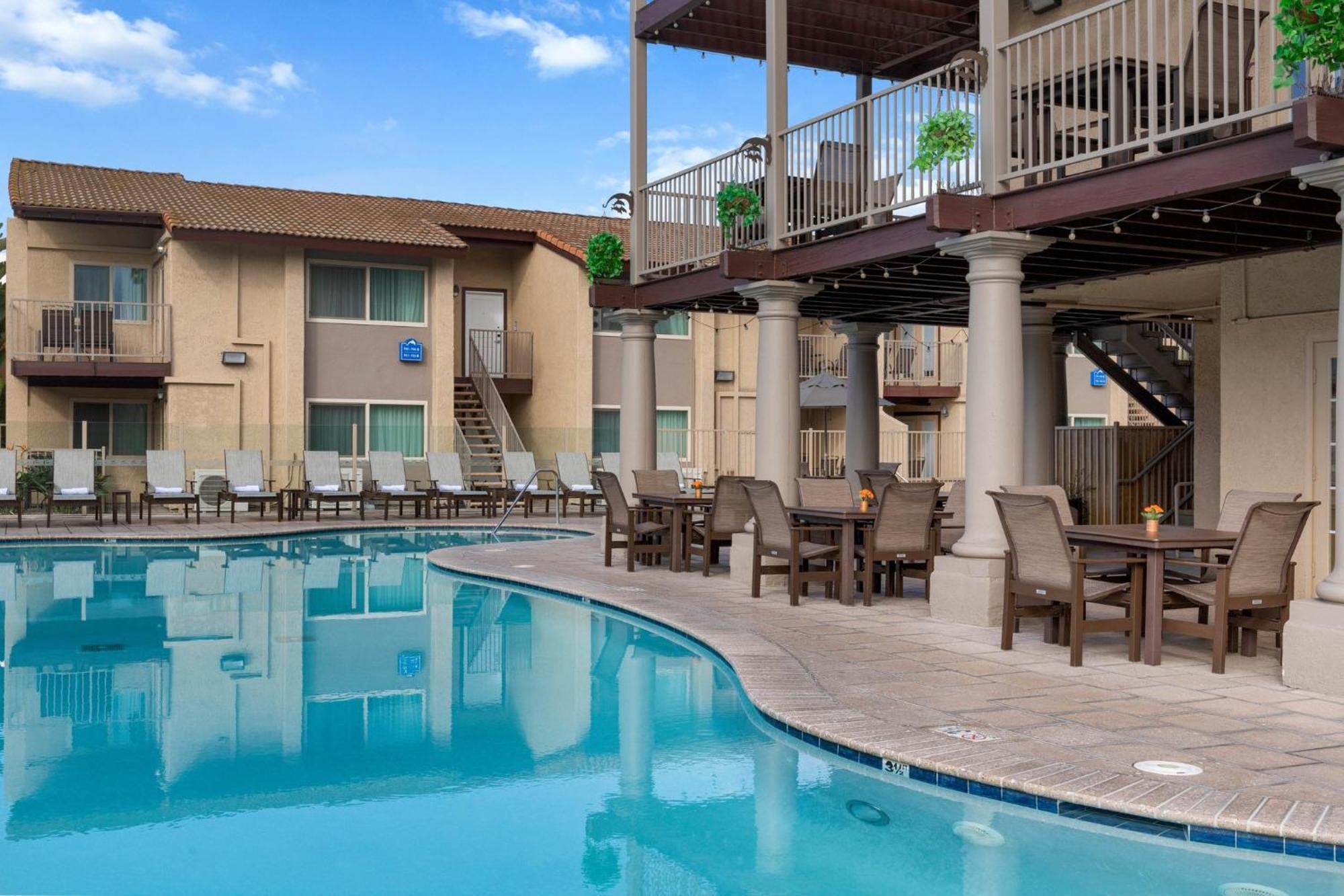 Hotel Club Wyndham Dolphin'S Cove Anaheim Exterior foto
